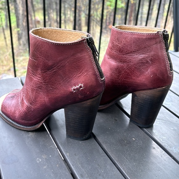 Bed Stu Onset leather peep toe booties, stacked heel, 8.5 - Picture 5 of 16